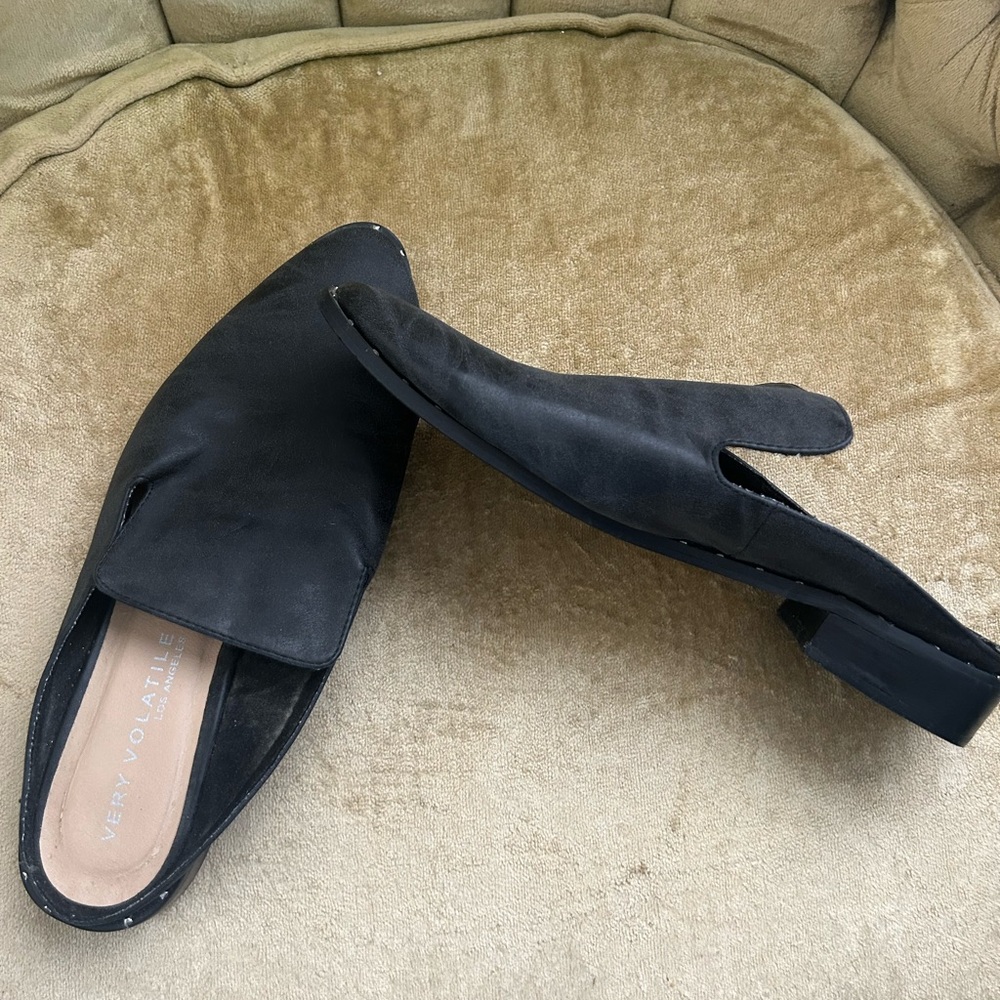Very Volatile Women's Elegant Black Mules - Size 9
